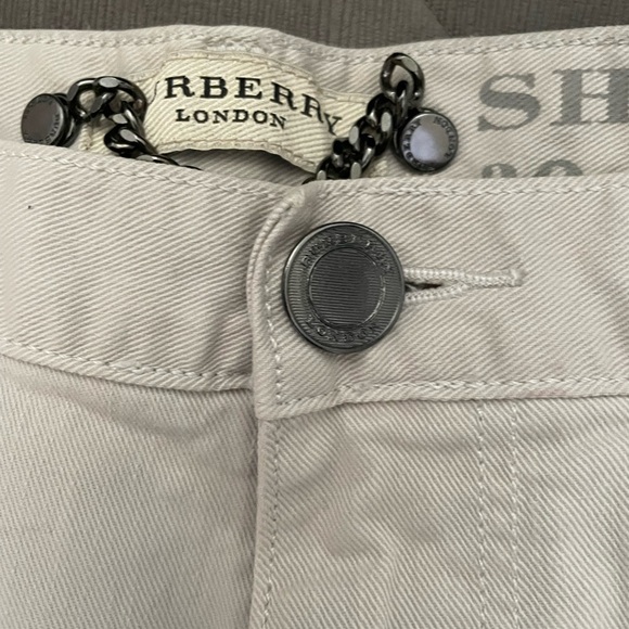 Brand new 100% authentic Burberry jeans - Picture 10 of 10